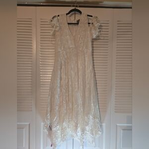 Elegant White Lace Dress